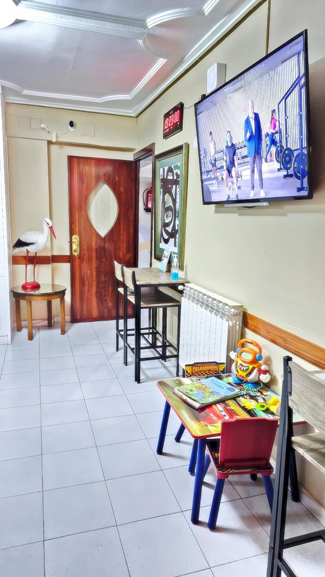 Hostal La Rosa Касерес Экстерьер фото