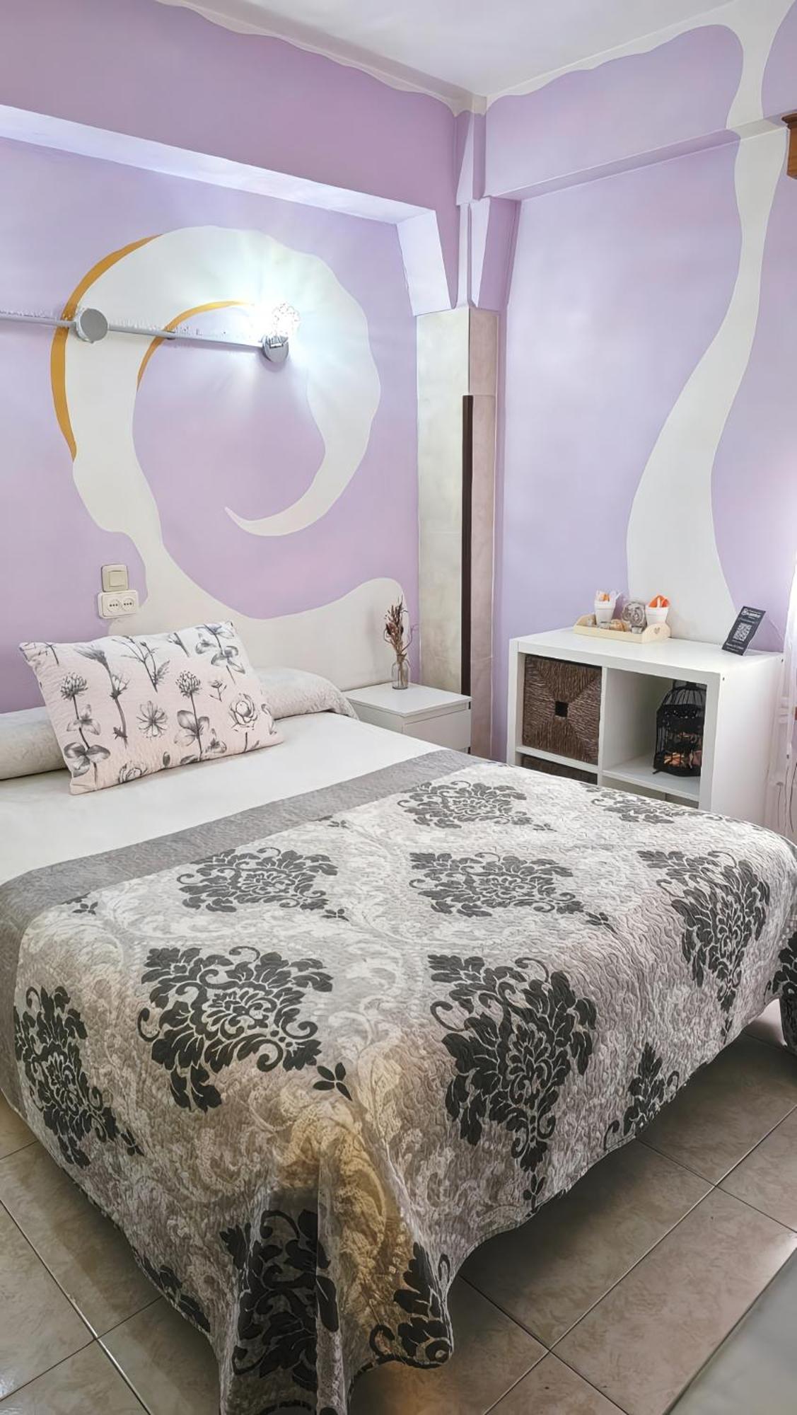Hostal La Rosa Касерес Экстерьер фото
