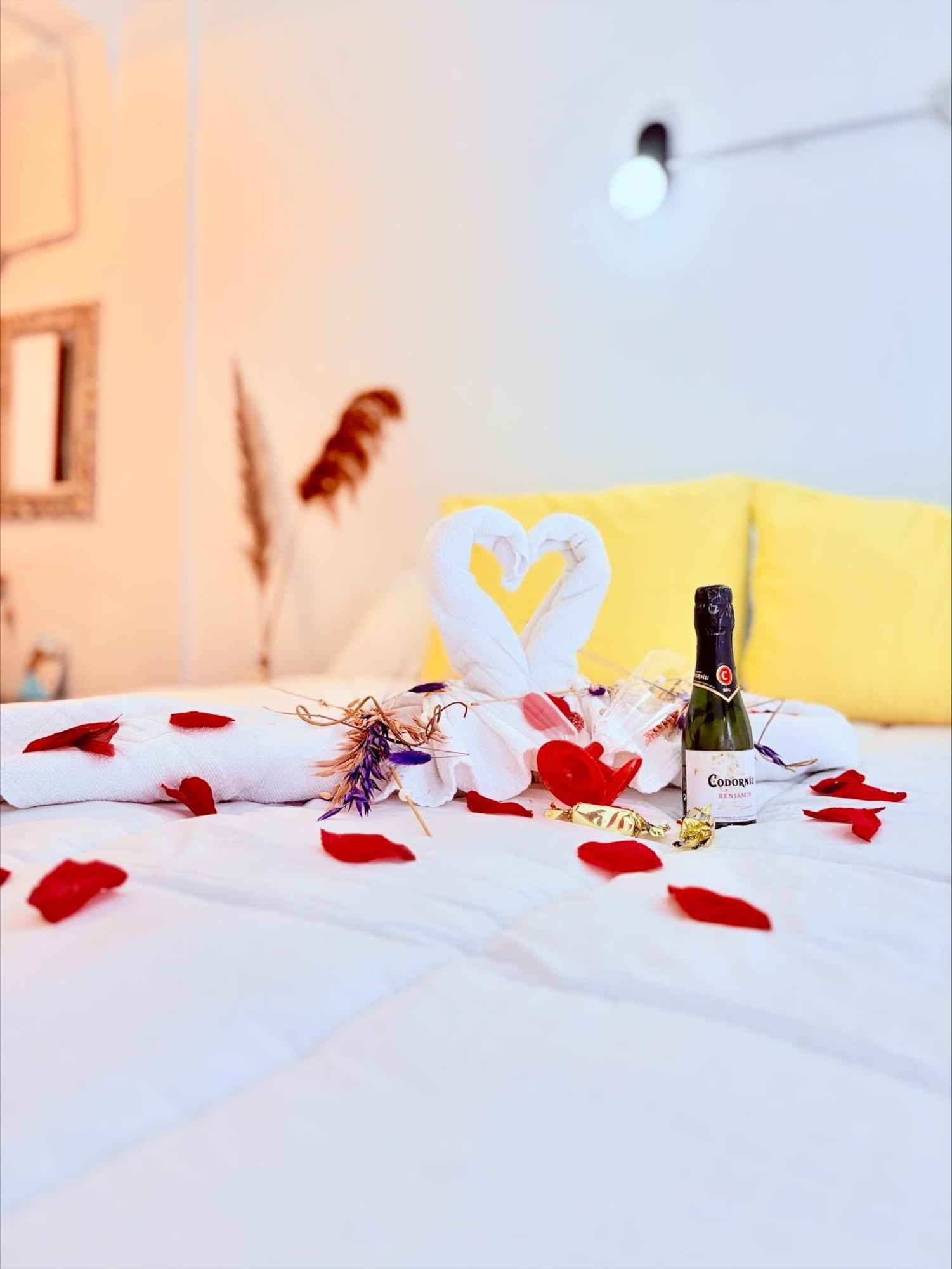 Hostal La Rosa Касерес Экстерьер фото
