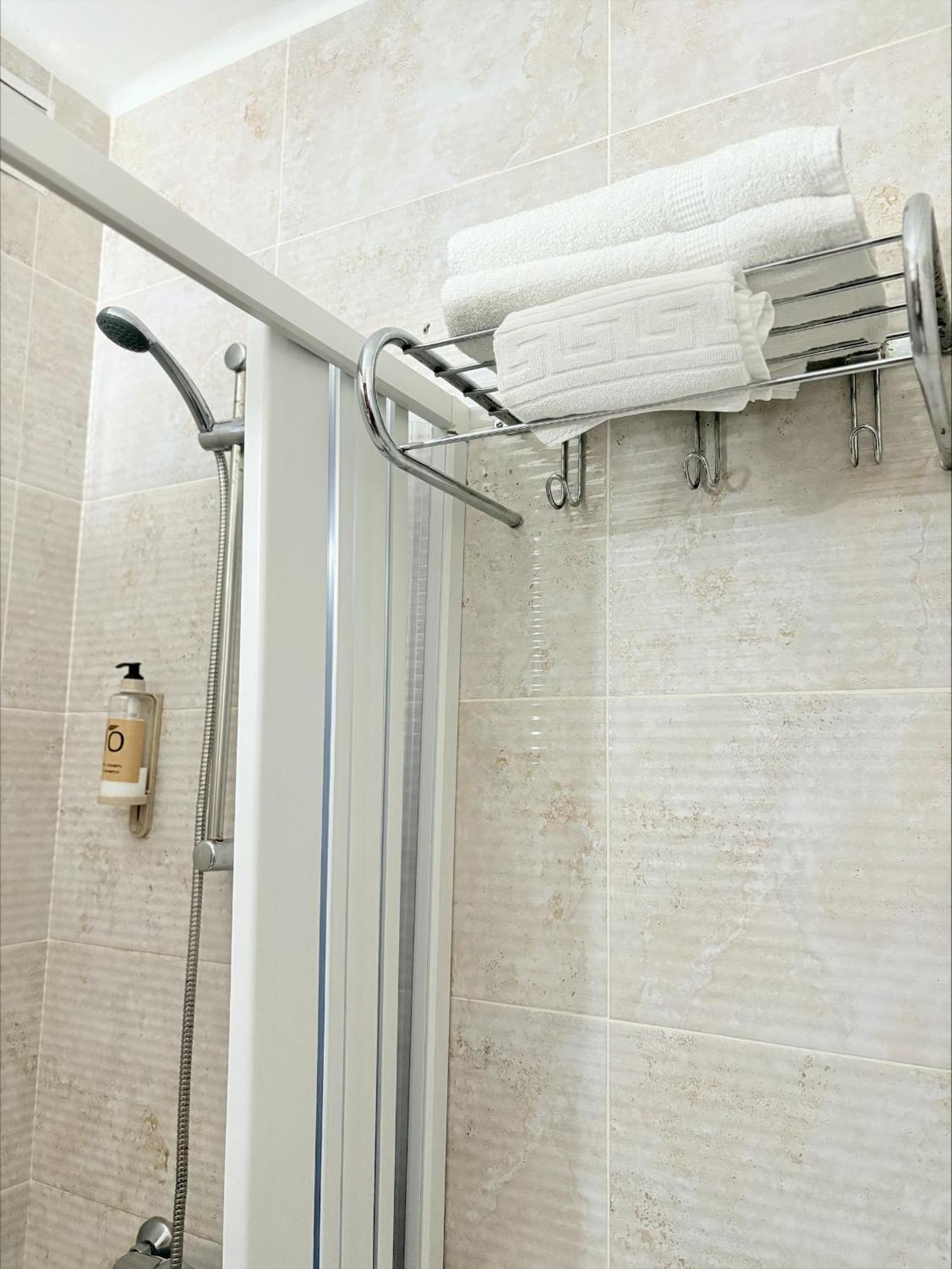 Hostal La Rosa Касерес Экстерьер фото